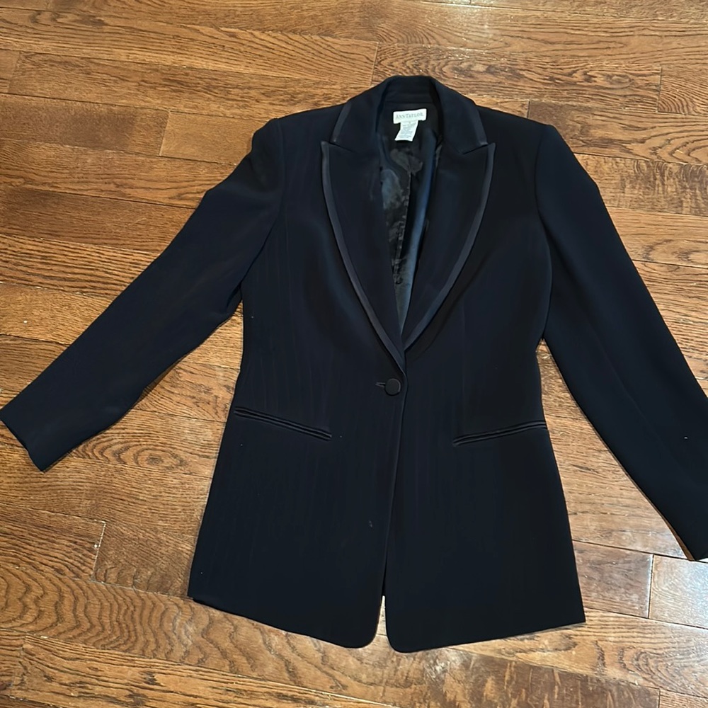 Vintage Ann Taylor Elegant Blazer - Size 2